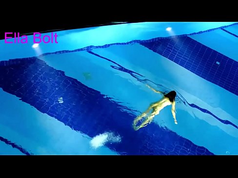 ❤️ Ma nistax nieqaf nara, blonda żagħżugħa maqbuda tgħum nuda fil-pool tar-resort ELLA BOLT ❌ Video tal-ħakk  f'mt.trysex.ru ❌